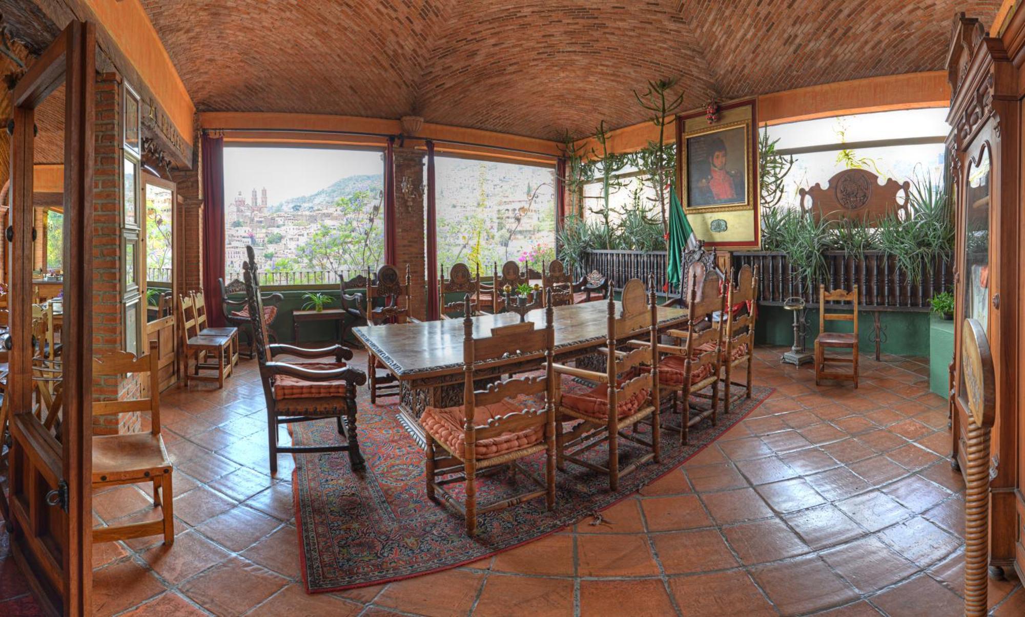 Posada De La Mision, Hotel Museo Y Jardin แท็กซ์โก เด อลาร์คอน ภายนอก รูปภาพ
