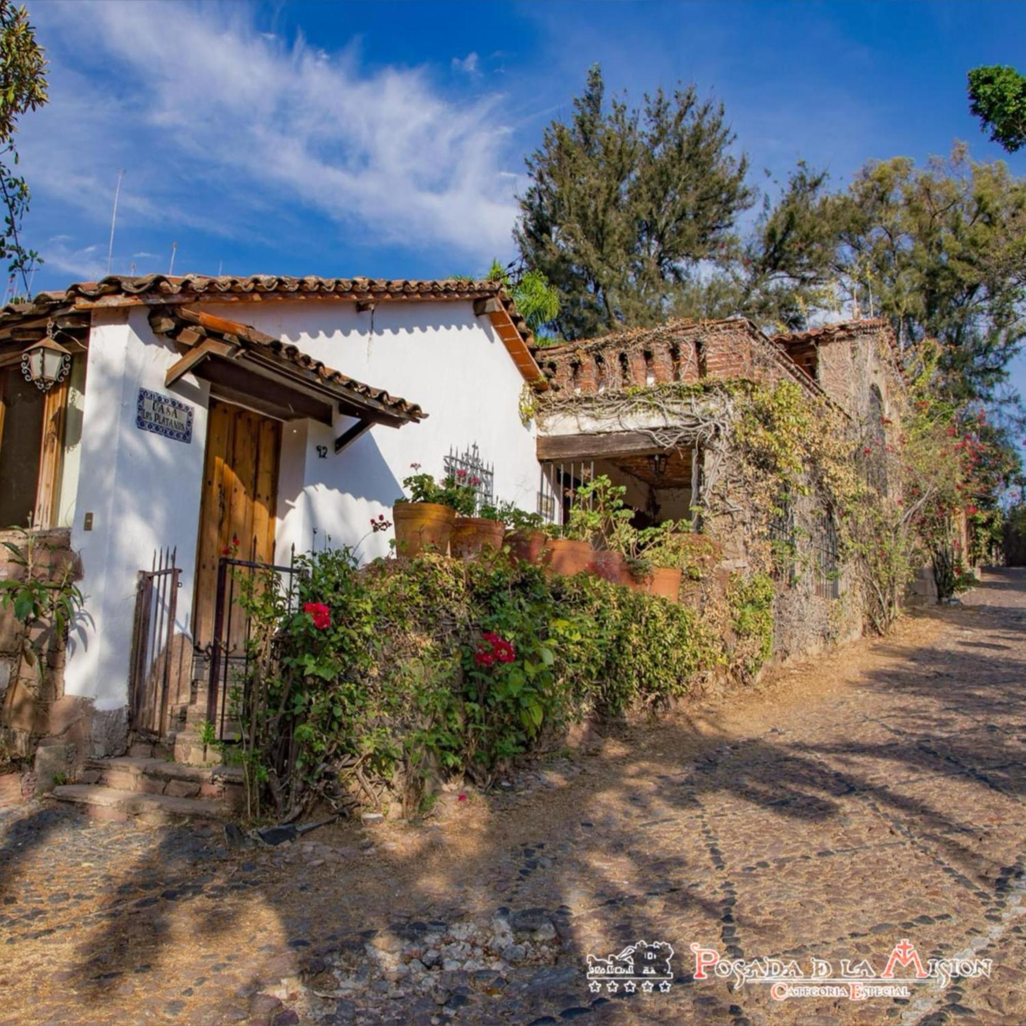 Posada De La Mision, Hotel Museo Y Jardin แท็กซ์โก เด อลาร์คอน ภายนอก รูปภาพ