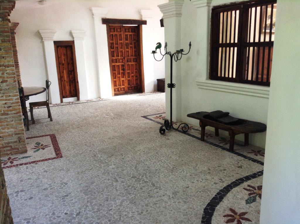 Posada De La Mision, Hotel Museo Y Jardin แท็กซ์โก เด อลาร์คอน ภายนอก รูปภาพ